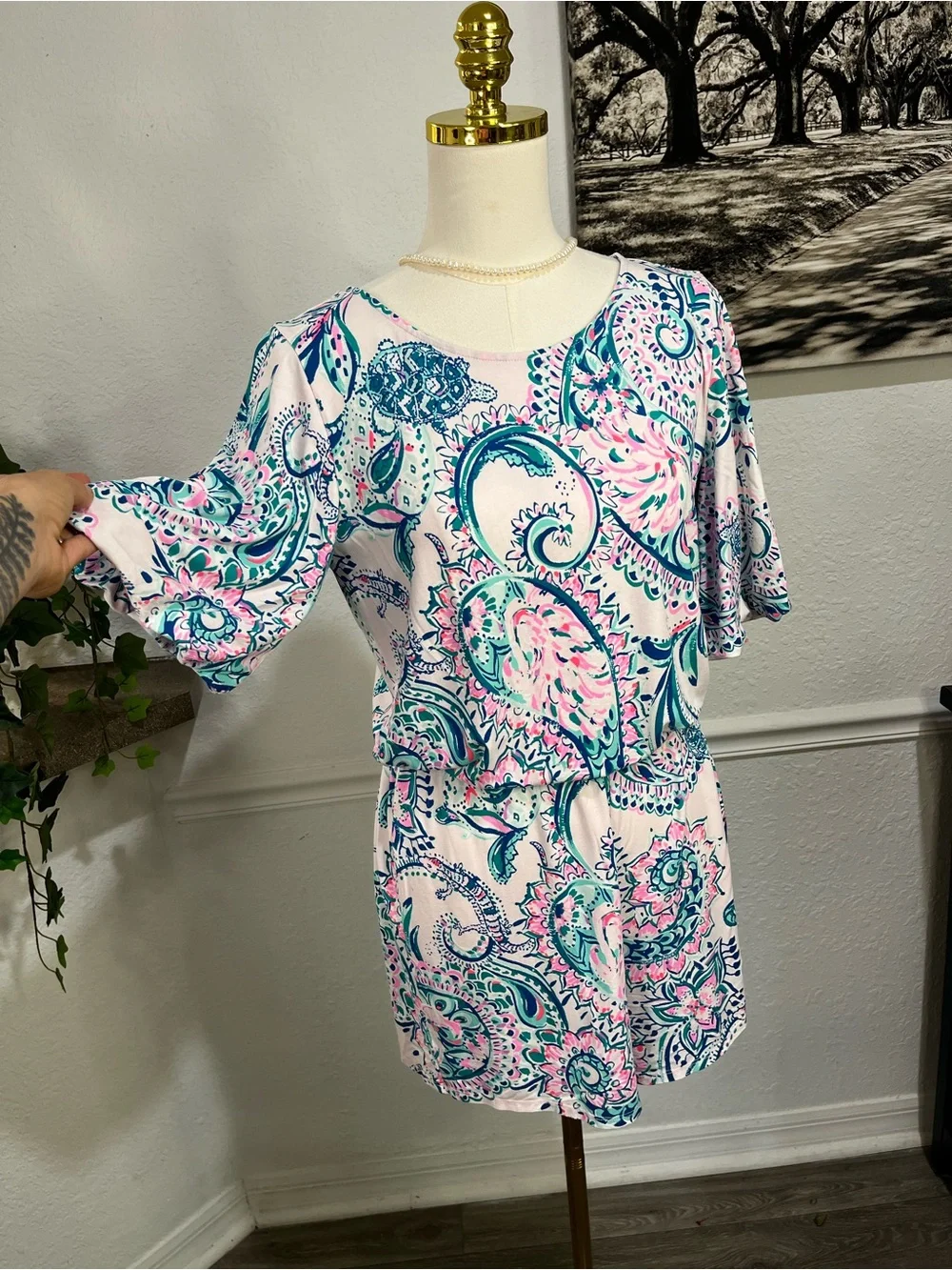 Lilly Pulitzer White Romper with Pink & Teal Paisley 2019 Medium - Picture 6 of 14